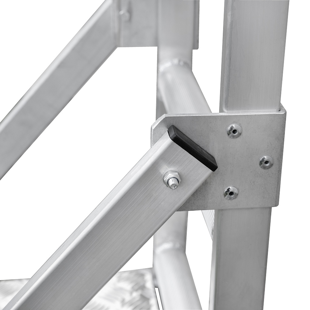 Лестница навесная для полувагонов Новая Высота 8000350