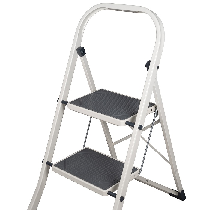 Ступени 20х30 см с нескользящей накладкой