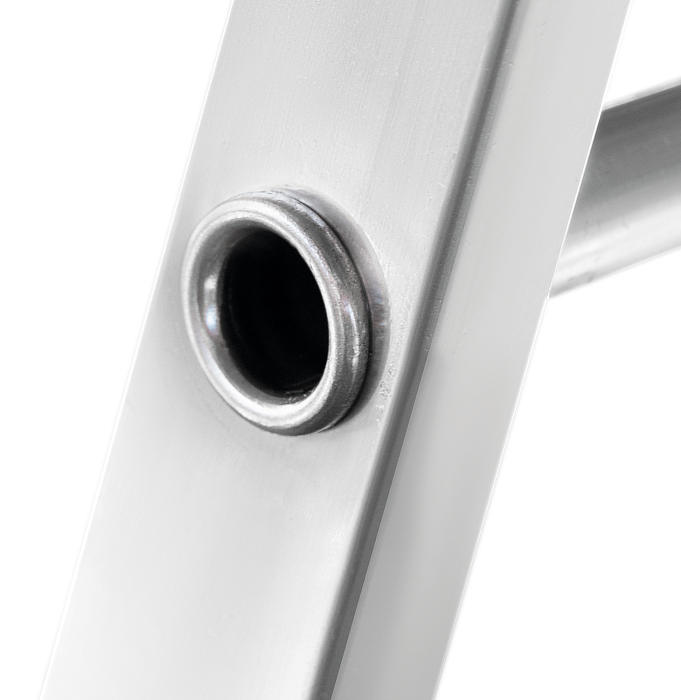 Вальцовочное соединение стяжек задних стоек